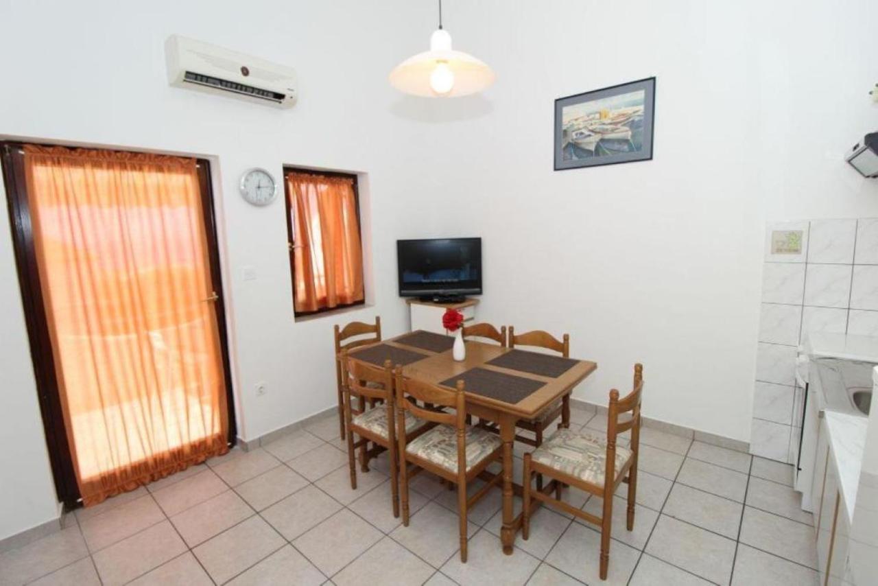 Apartments Besedic Мандре Экстерьер фото